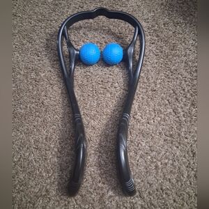Black and Blue Massage Roller